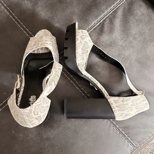 Charlotte Russe High platform heel 4 inch sandals size 9